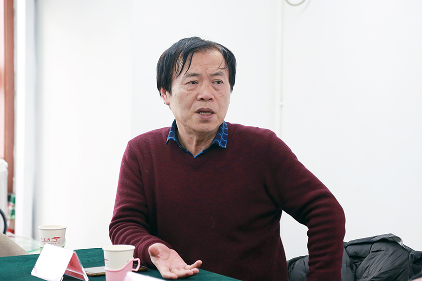 陸健