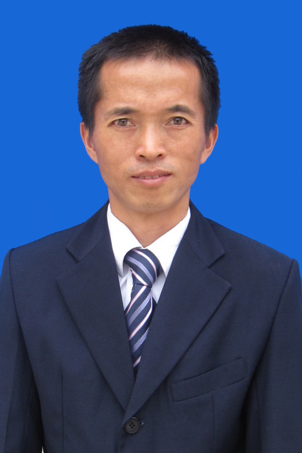 王有龍（ 近身、無黨徽）