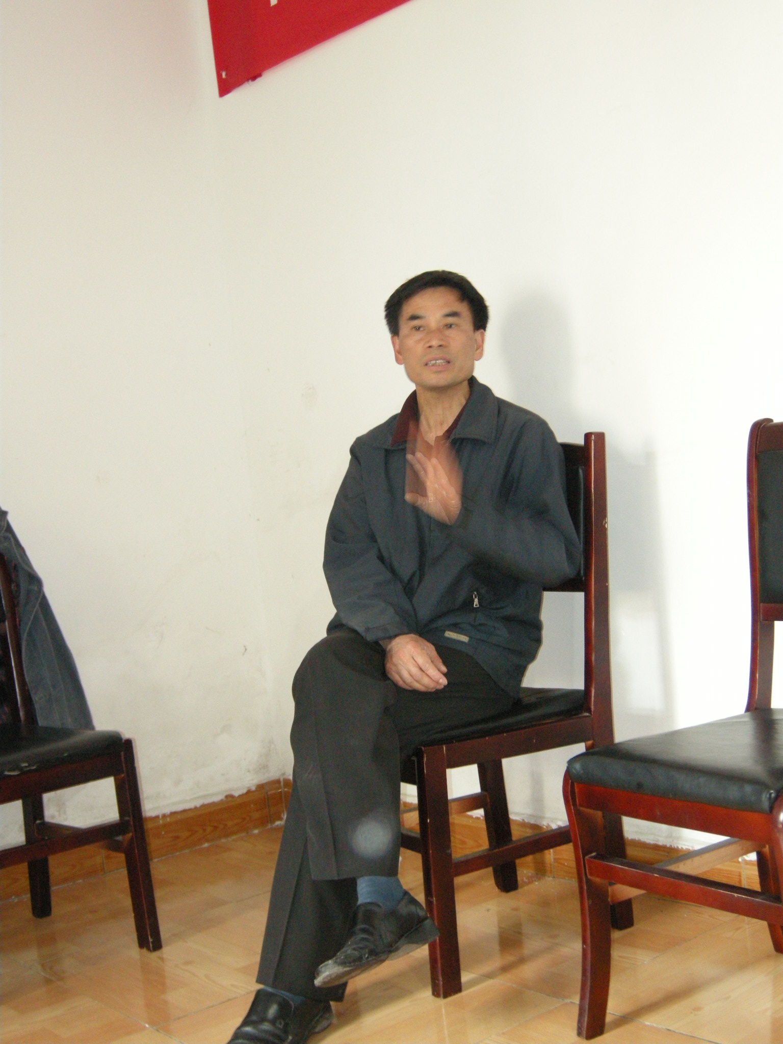 2009年4月12日，李國清在都勻市詩歌作品研討會上發(fā)言 。